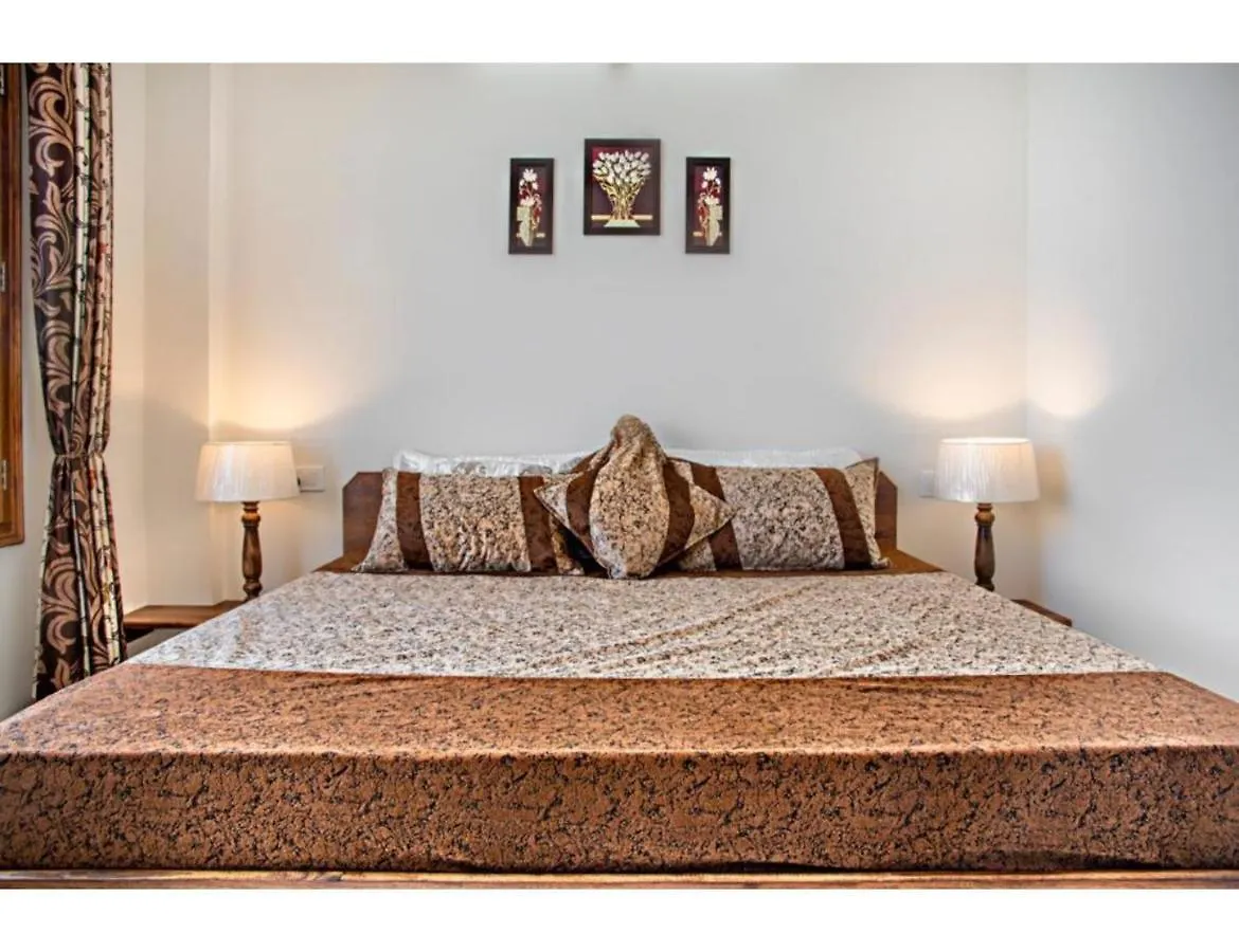 Hotel Hills View Paradise ,Shimla 4*, Shimla Indien